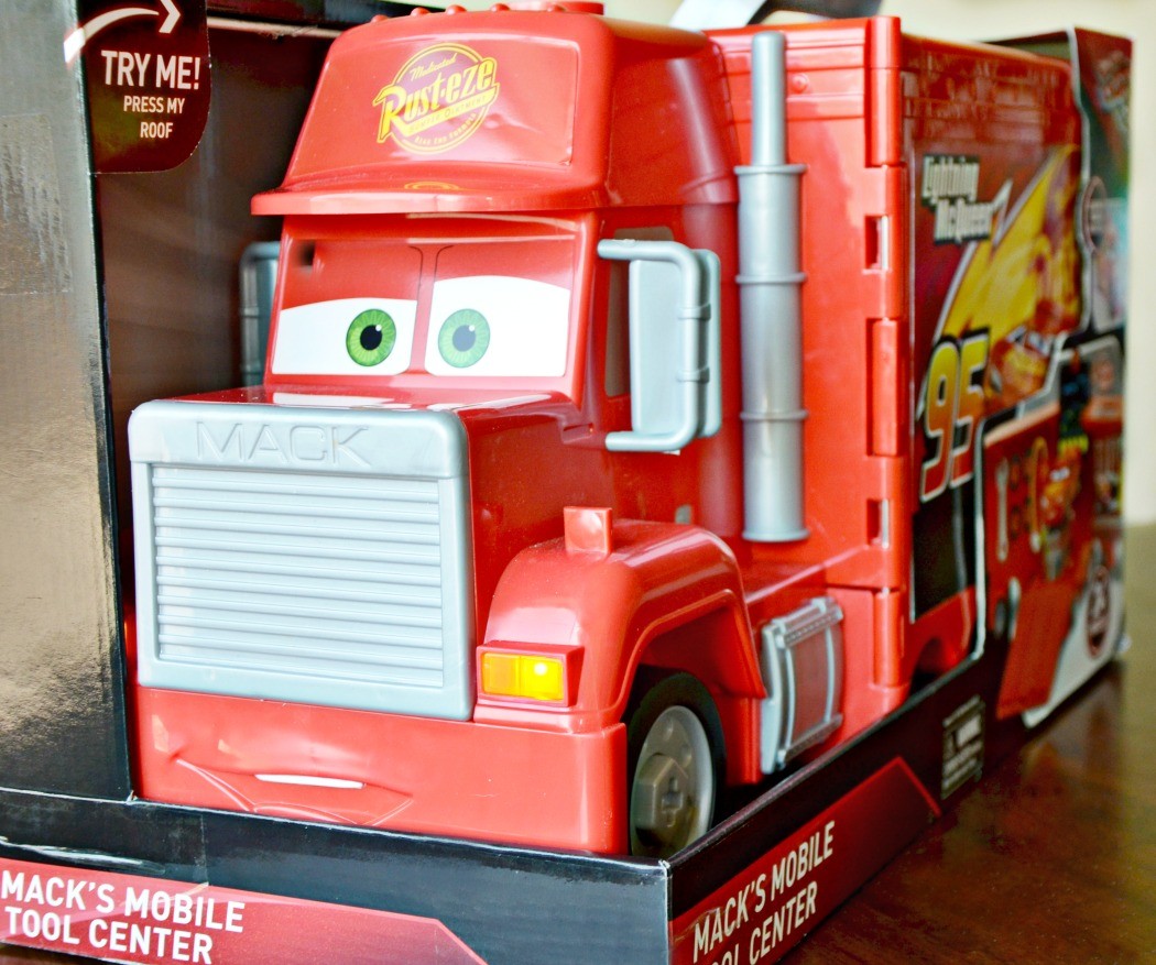 Disney Cars 3 Mack's Mobile Tool Center Toy