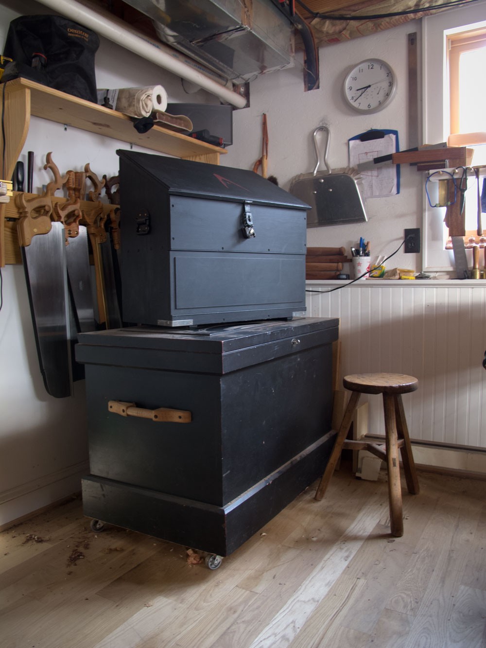 Example of a versatile tool chest suitable for organizing automotive tools and equipment.